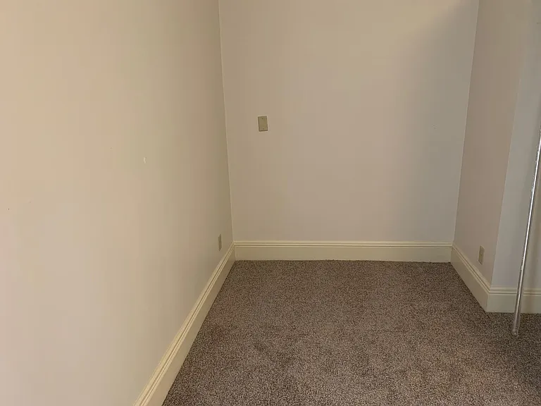 504 N Henry St — Photo 10