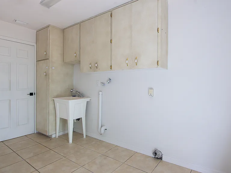 8349 Monarch Cir — Photo 36
