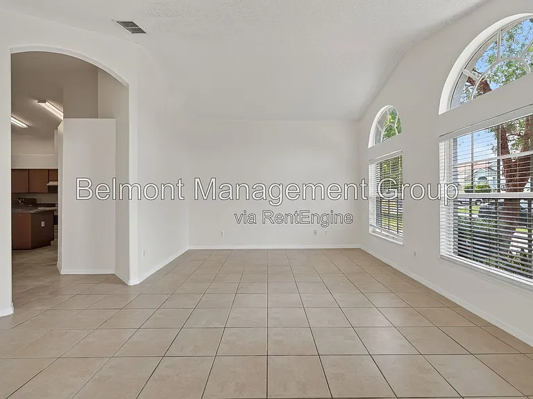 2127 Korat Ln — Photo 5