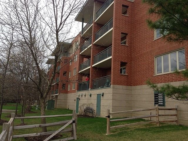 1st image of 3940 W Bryn Mawr Ave APT 506