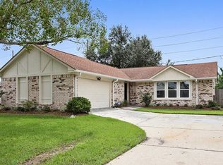 2136 Sugarloaf Dr, Harvey, LA 70058