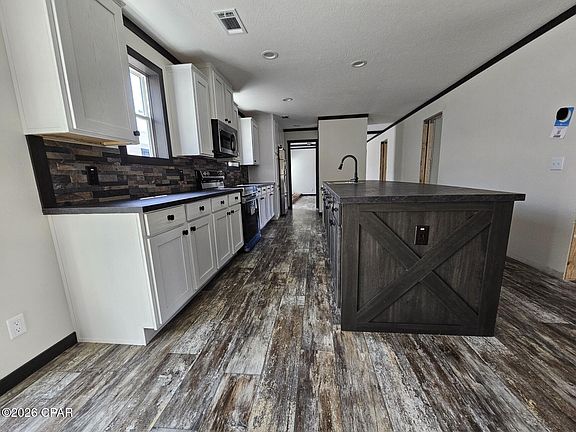 3rd image of Davis Ct