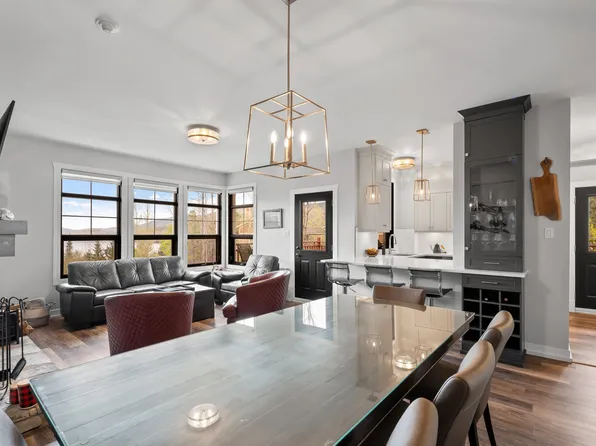 231 Chemin Des Quatre Sommets #1, Mont Tremblant, QC J8E 1C6
