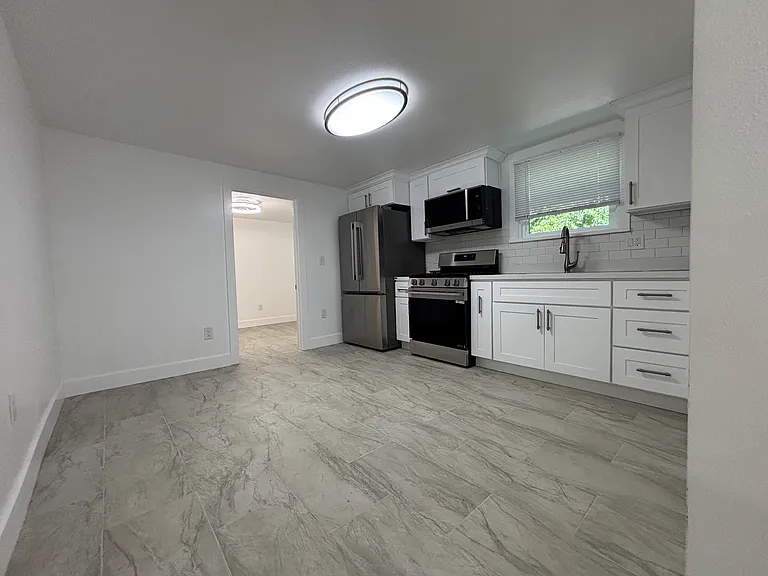 444 E Military St #A & B — Photo 19