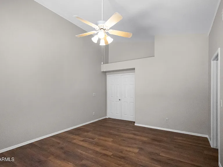 1214 E Beverly Ln — Photo 14