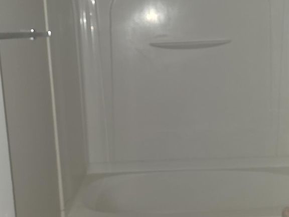 5th image of 3905 Ridgewood Ave #B06
