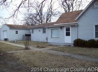 407 E Wilson St, Villa Grove, IL 61956