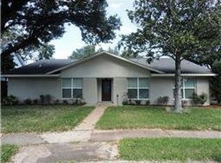 5902 Valkeith Dr, Houston, TX 77096