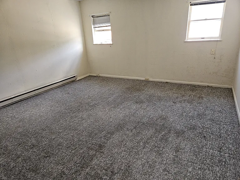 500 W Main St — Photo 8