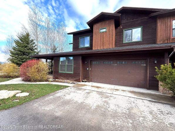 27 Blue Wing Ln #A, Alpine, WY 83128