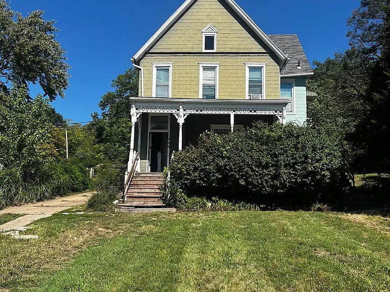 1420 W 37th Ave — Photo 1