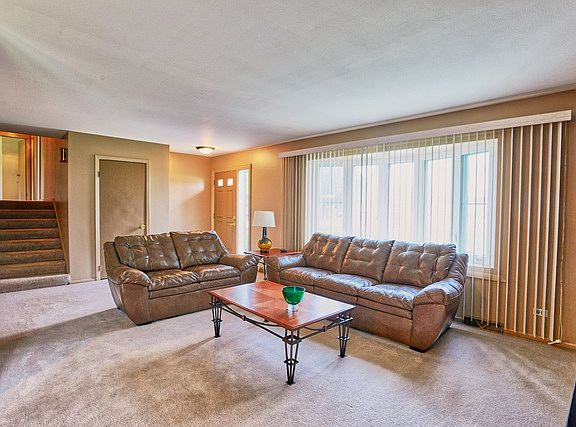 2nd image of 1293 Ash St
