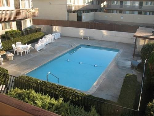 2nd image of 798 McClure St APT 15