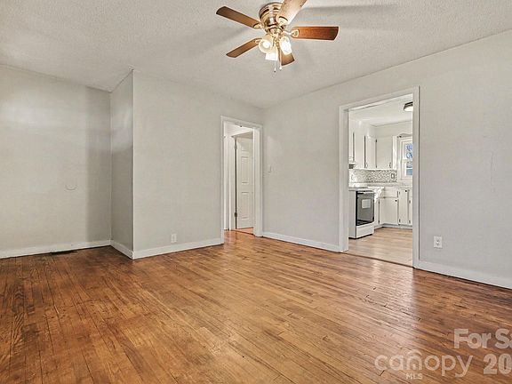 4th image of 3736 Durham Ln