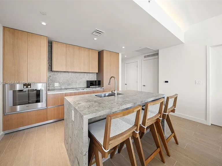 500 Alton Rd #1707 — Photo 6