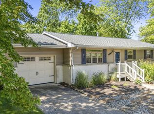 1111 Shore Dr, New Buffalo, MI 49117