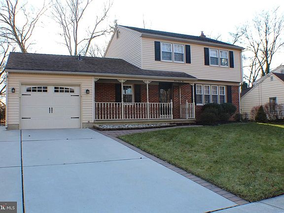 2nd image of 365 Westwood Dr