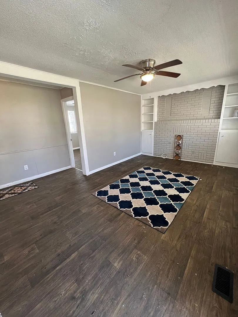 Coming Soon! 3 Bedroom House! Deposit-Free Renting Option Thru Obligo! Deposit Alternative Availa... — Photo 1