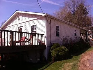 1230 Center Rd photo 1