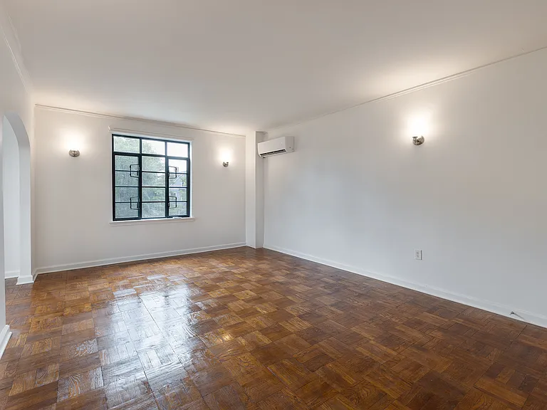 Marleigh Apartments — Photo 77