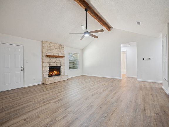 3rd image of 2108 Laura Ct