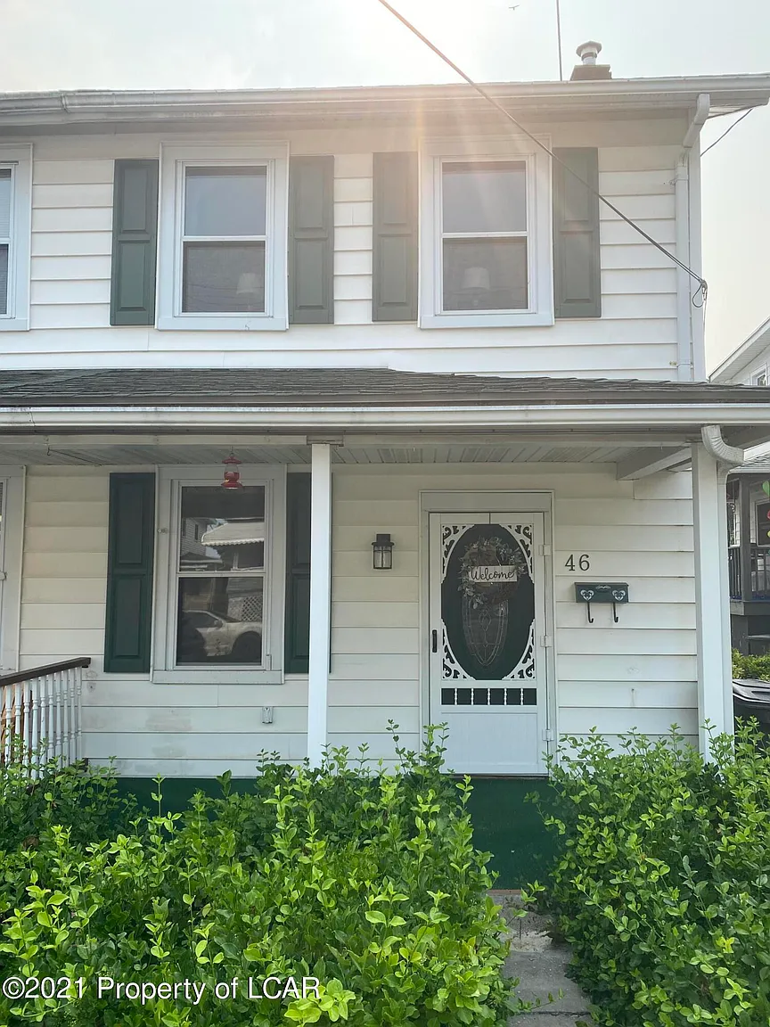 46 Spring St photo 1