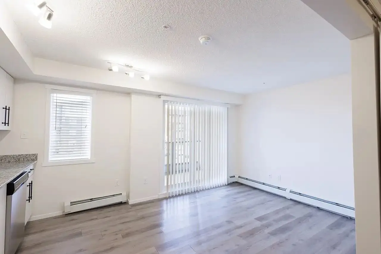 model - 635 Secord Blvd NW — Photo 4