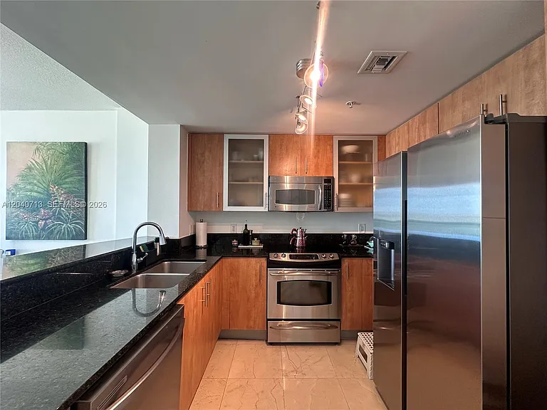 7900 Harbor Island Dr #1424 — Photo 7