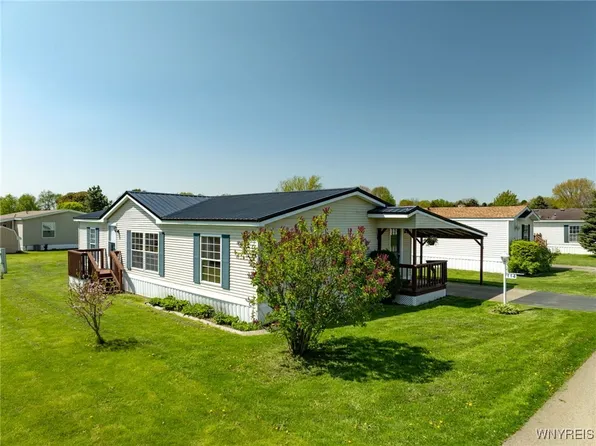 114 Summerview Dr, Arcade, NY 14009