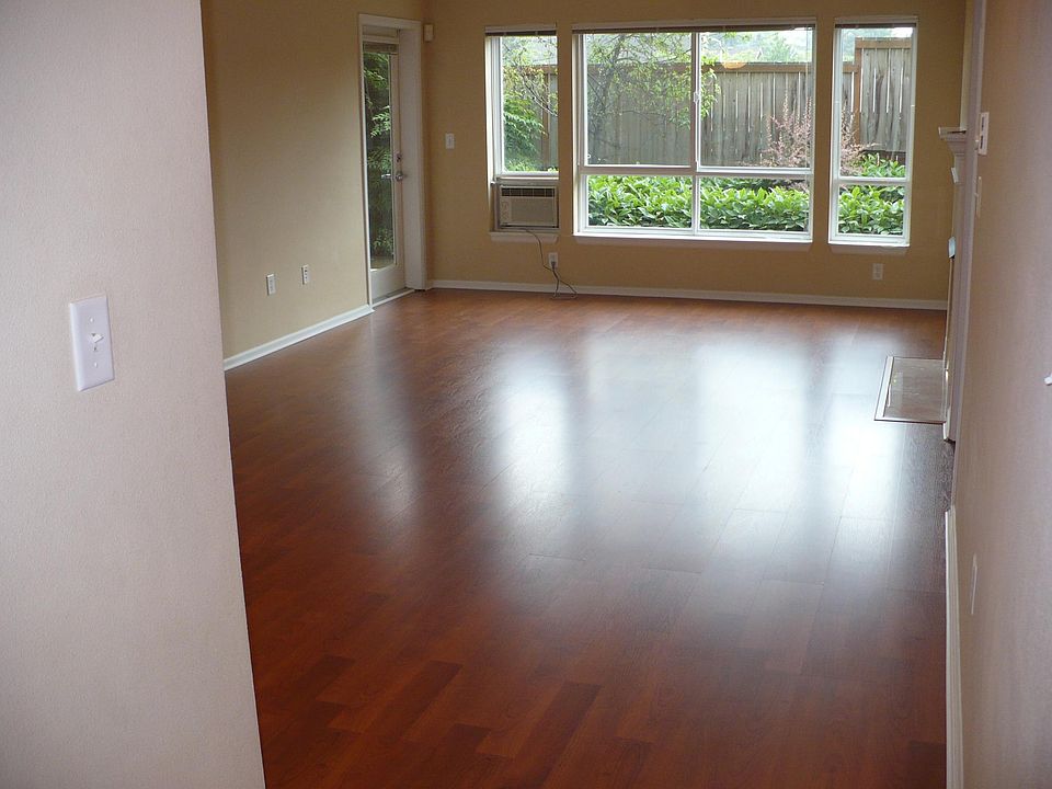 1st image of 12224 NE 8th St APT 107