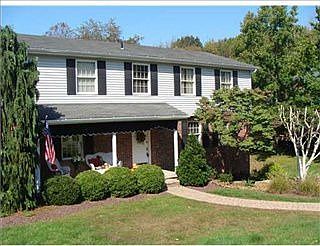 3rd image of 4071 Briarwood Dr