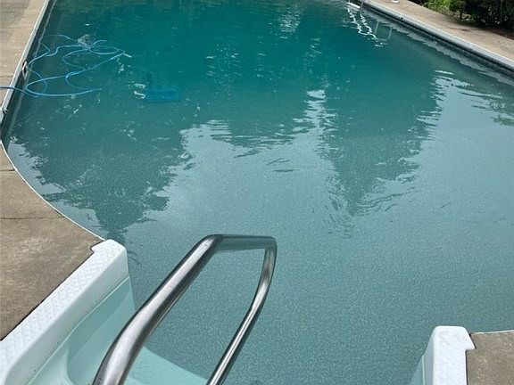 3rd image of 8005 Hickory Ln