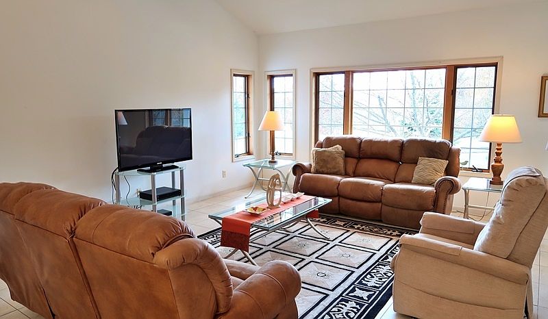 1st image of 3-376 Caribou Ct