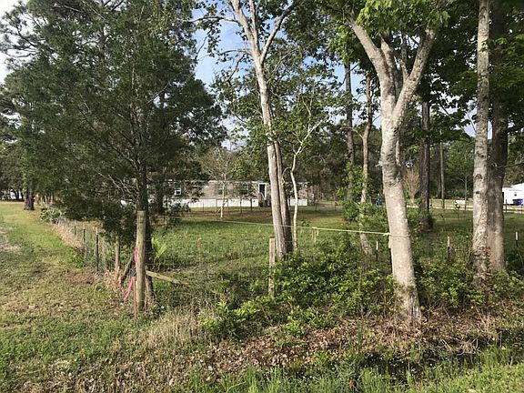 3rd image of 6622 Crooked Creek Ln
