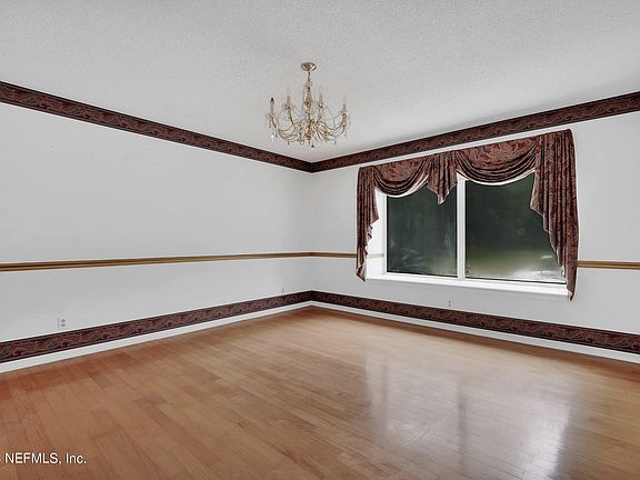 3rd image of 2051 Wheeler Ln