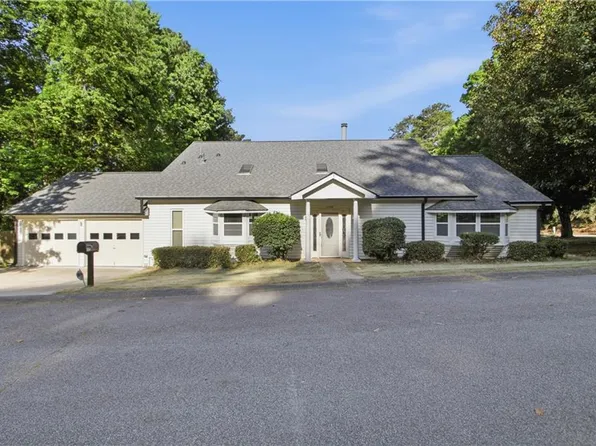 2988 Chipmunk Trl SE, Marietta, GA 30067