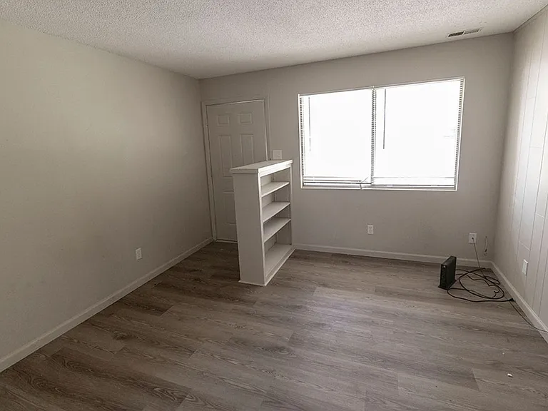801 N Ann St #7 — Photo 4
