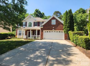 9022 Goldfields Dr, Charlotte, NC 28227