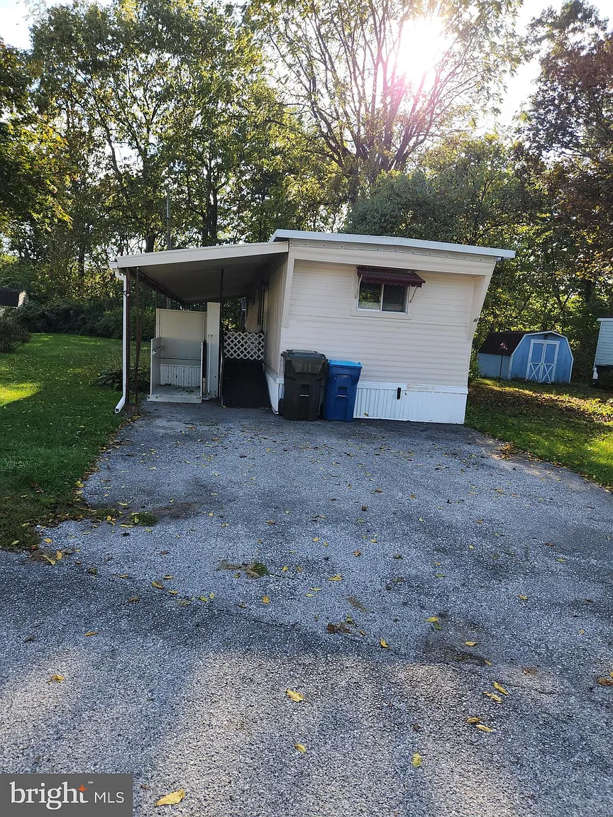 521 Pine Dr photo 1