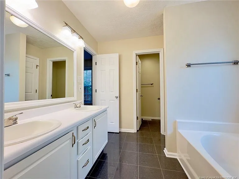 257 Lakeside Ln — Photo 18