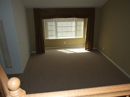 5th image of 680 Woodbridge Ct
