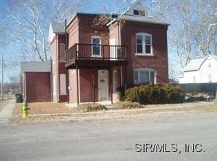 100 N Johnson St, New Athens, IL