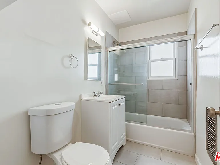 1643 N Formosa Ave — Photo 18