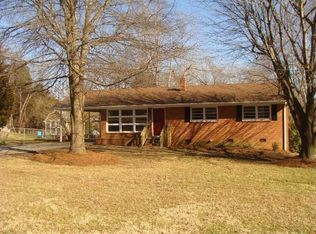 1801 Sheree Ln, Greensboro, NC 27406