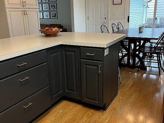 4th image of 1328 Harre Ln