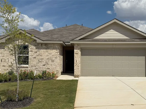 319 Bluetick Trl, Seguin, TX 78155