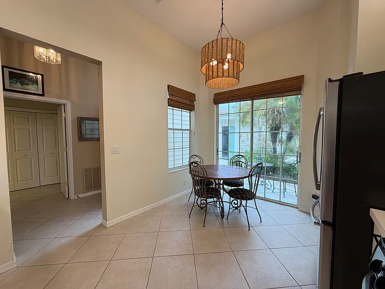 7630 Whitebridge Gln — Photo 14