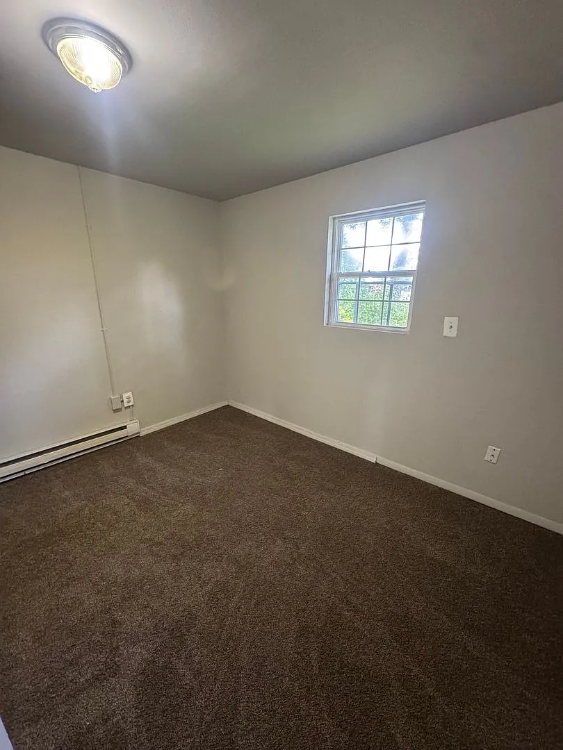2517 Evans St — Photo 4