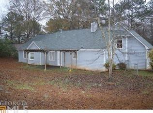 217 Natures Cove Rd, Newnan, GA 30263