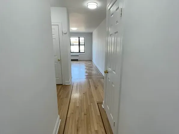 160 Beach 117th St, Far Rockaway, NY